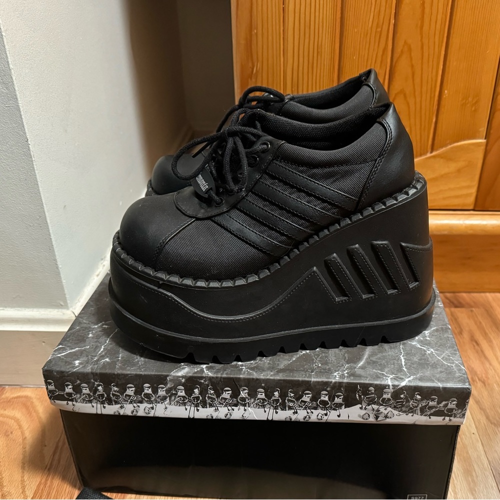Demonia Stomp 08 Platform sneakers / oxfords